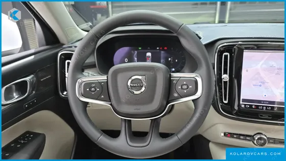 VOLVO XC40 B4 ULTIMATE BRIGHT