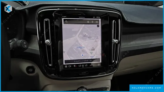 VOLVO XC40 B4 ULTIMATE BRIGHT