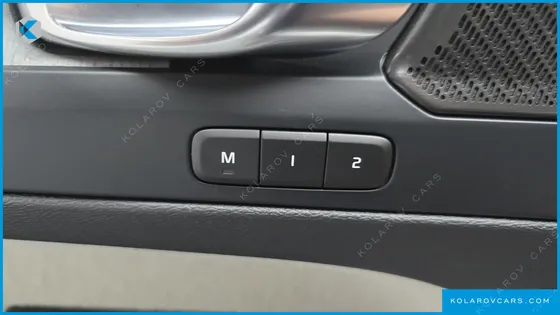 VOLVO XC40 B4 ULTIMATE BRIGHT