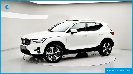 VOLVO XC40 B4 ULTRA BRIGHT