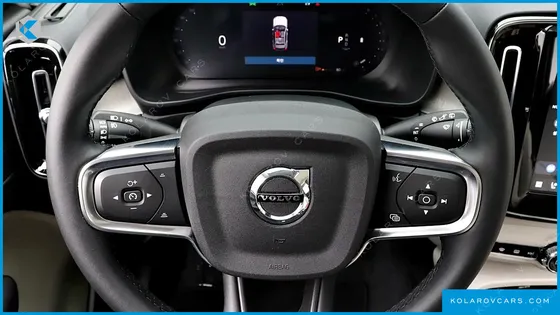 VOLVO XC40 B4 ULTRA BRIGHT