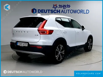 VOLVO XC40 B4 INSCRIPTION