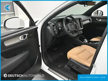 VOLVO XC40 B4 INSCRIPTION