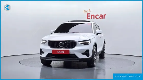 VOLVO XC40 B4 ULTRA BRIGHT