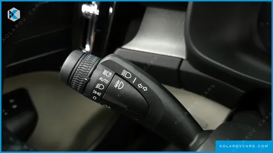 VOLVO XC40 B4 ULTRA BRIGHT