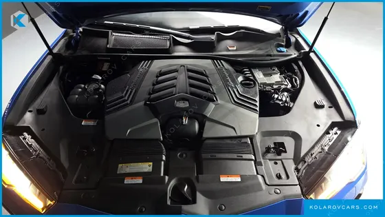 LAMBORGHINI URUS 4.0 V8