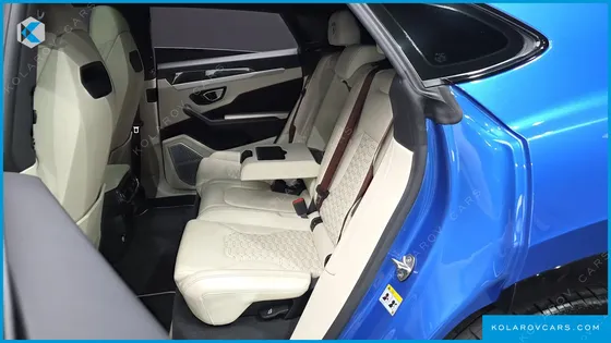 LAMBORGHINI URUS 4.0 V8
