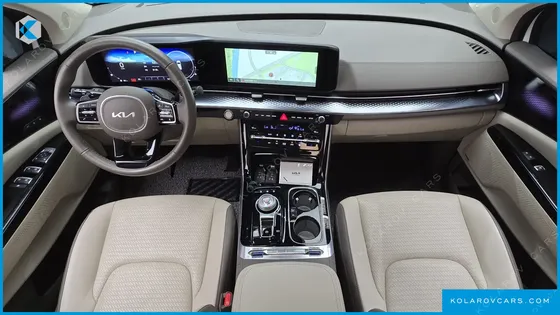 KIA CARNIVAL GASOLINE 7-SEATER HI-LIMOUSINE