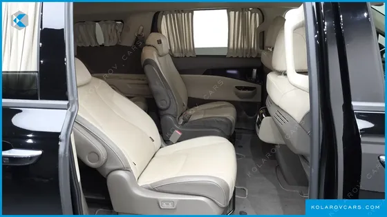 KIA CARNIVAL GASOLINE 9-SEATER HI-LIMOUSINE