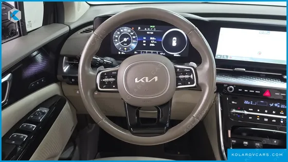 KIA CARNIVAL GASOLINE 9-SEATER HI-LIMOUSINE