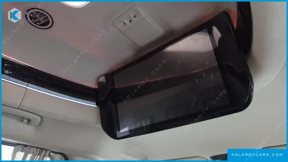 KIA CARNIVAL GASOLINE 9-SEATER HI-LIMOUSINE