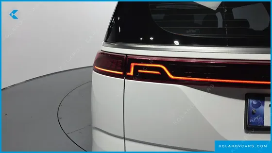 KIA CARNIVAL GASOLINE 9-SEATER SIGNATURE