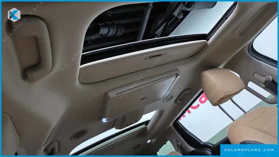 KIA CARNIVAL DIESEL 9-SEATER SIGNATURE