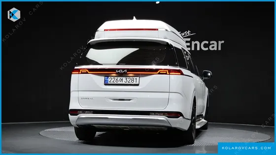 KIA CARNIVAL GASOLINE 7-SEATER HI-LIMOUSINE