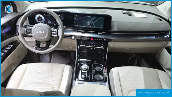 KIA CARNIVAL GASOLINE 7-SEATER HI-LIMOUSINE