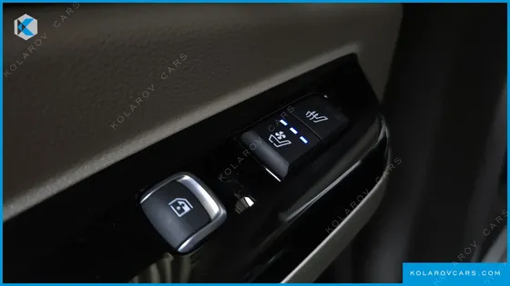 KIA CARNIVAL GASOLINE 7-SEATER HI-LIMOUSINE