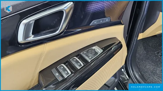 KIA CARNIVAL DIESEL 9-SEATER HI-LIMOUSINE(SPECIAL VEHICLE)