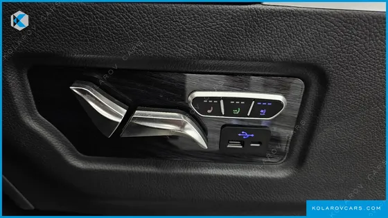 KIA CARNIVAL DIESEL 9-SEATER HI-LIMOUSINE(SPECIAL VEHICLE)