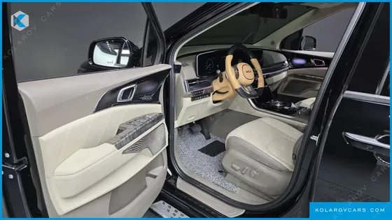 KIA CARNIVAL GASOLINE 4-SEATER HI-LIMOUSINE