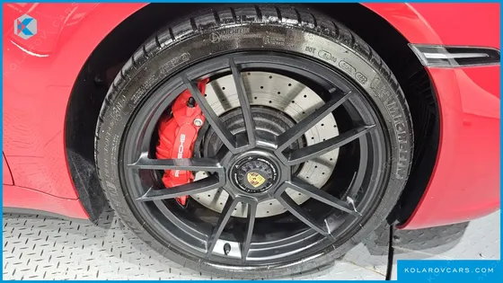 PORSCHE 911 CARRERA 4 GTS CABRIOLET