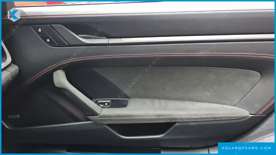 PORSCHE 911 CARRERA 4 GTS CABRIOLET