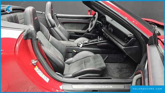 PORSCHE 911 CARRERA 4 GTS CABRIOLET