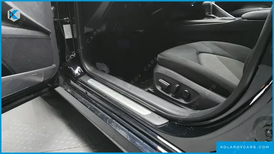TOYOTA CAMRY 2.5 LE HYBRID