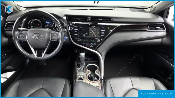 TOYOTA CAMRY 2.5 XLE HYBRID