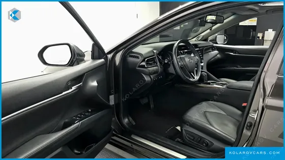 TOYOTA CAMRY 2.5 XLE HYBRID