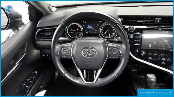 TOYOTA CAMRY 2.5 XLE HYBRID