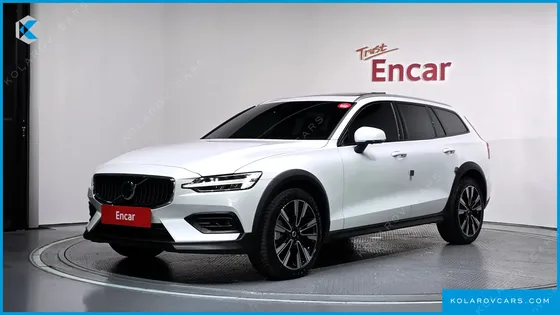 VOLVO V60 B5 ULTIMATE AWD
