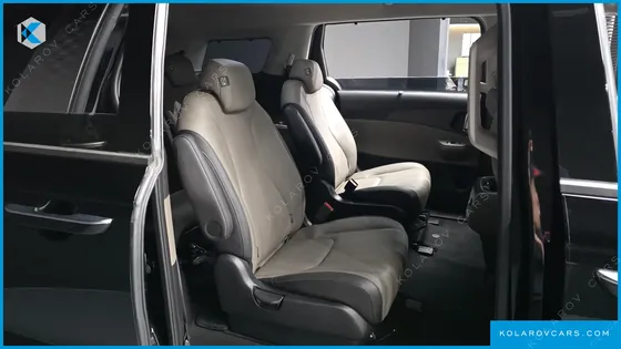 KIA CARNIVAL GASOLINE 9-SEATER NOBLESSE
