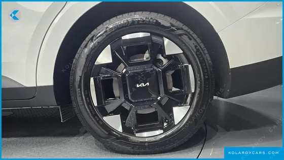 KIA CARNIVAL GASOLINE 7-SEATER NOBLESSE