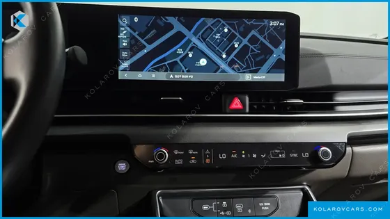 KIA CARNIVAL DIESEL 9-SEATER NOBLESSE