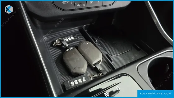 KIA CARNIVAL DIESEL 9-SEATER NOBLESSE