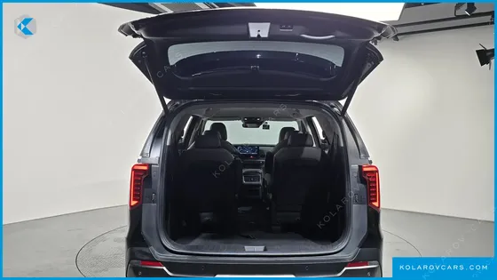 KIA CARNIVAL DIESEL 9-SEATER NOBLESSE