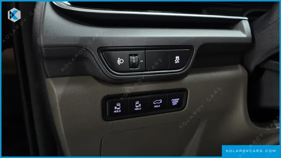 KIA CARNIVAL DIESEL 9-SEATER NOBLESSE