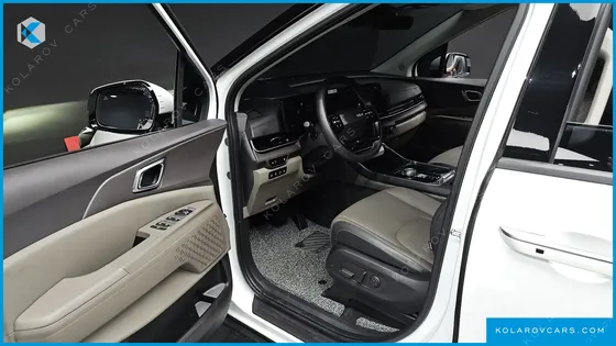 KIA CARNIVAL DIESEL 9-SEATER NOBLESSE
