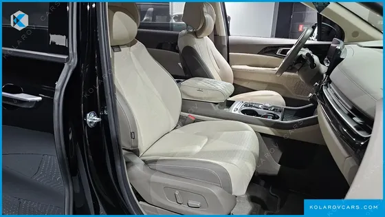 KIA CARNIVAL GASOLINE 7-SEATER SIGNATURE