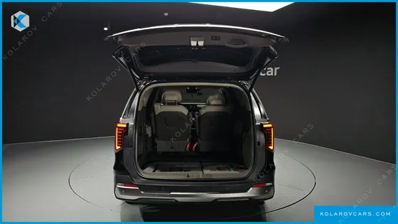 KIA CARNIVAL GASOLINE 7-SEATER SIGNATURE