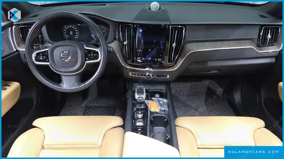 VOLVO XC60 B5 INSCRIPTION
