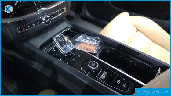 VOLVO XC60 B5 INSCRIPTION