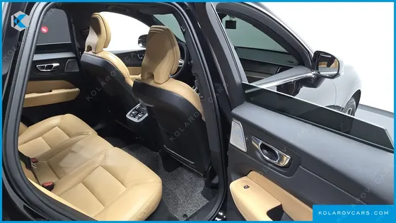 VOLVO XC60 B5 INSCRIPTION