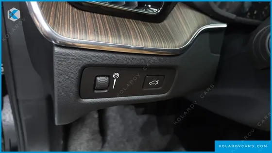 VOLVO XC60 B5 INSCRIPTION