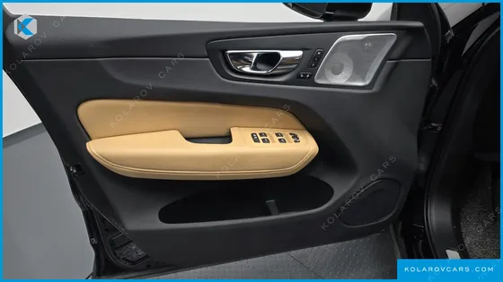 VOLVO XC60 B5 INSCRIPTION