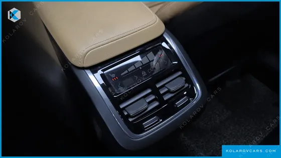 VOLVO XC60 B5 INSCRIPTION