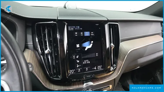 VOLVO XC60 B5 INSCRIPTION