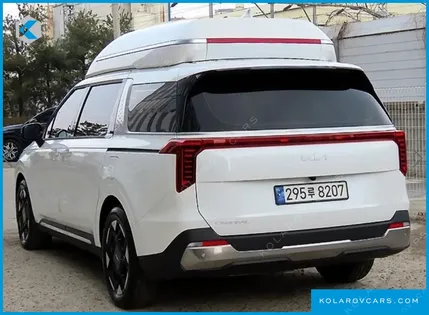 KIA CARNIVAL GASOLINE 9-SEATER HI LIMOUSINE