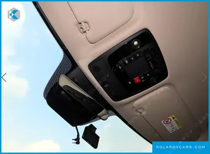 KIA CARNIVAL GASOLINE 9-SEATER HI LIMOUSINE