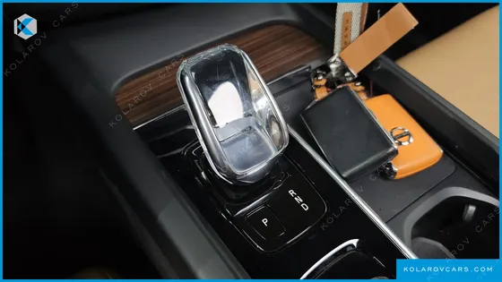 VOLVO XC60 B5 INSCRIPTION